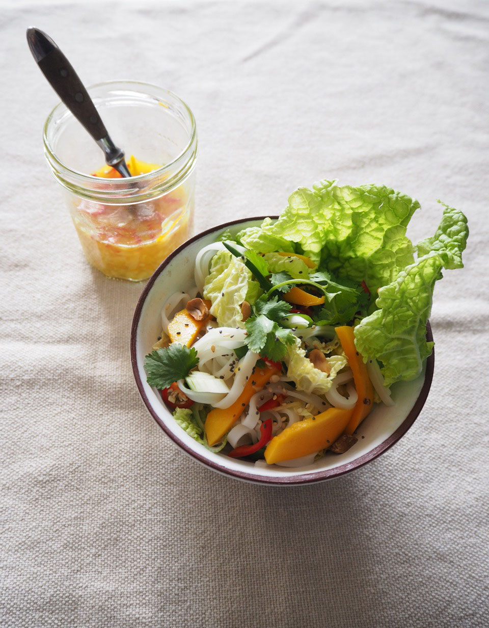 Slaatje van Chinese kool & mango