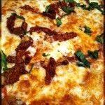 Empty the Fridge - Strata met zongedroogde tomaten