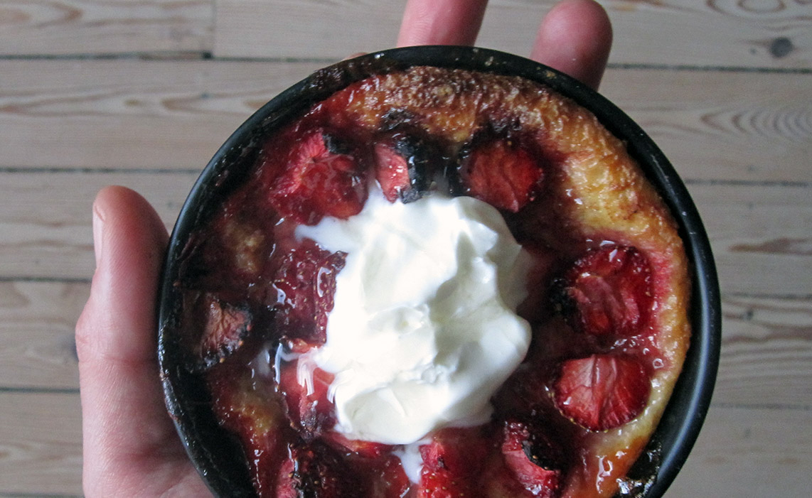 Empty the Fridge - Broodpudding met yoghurt en aardbeien