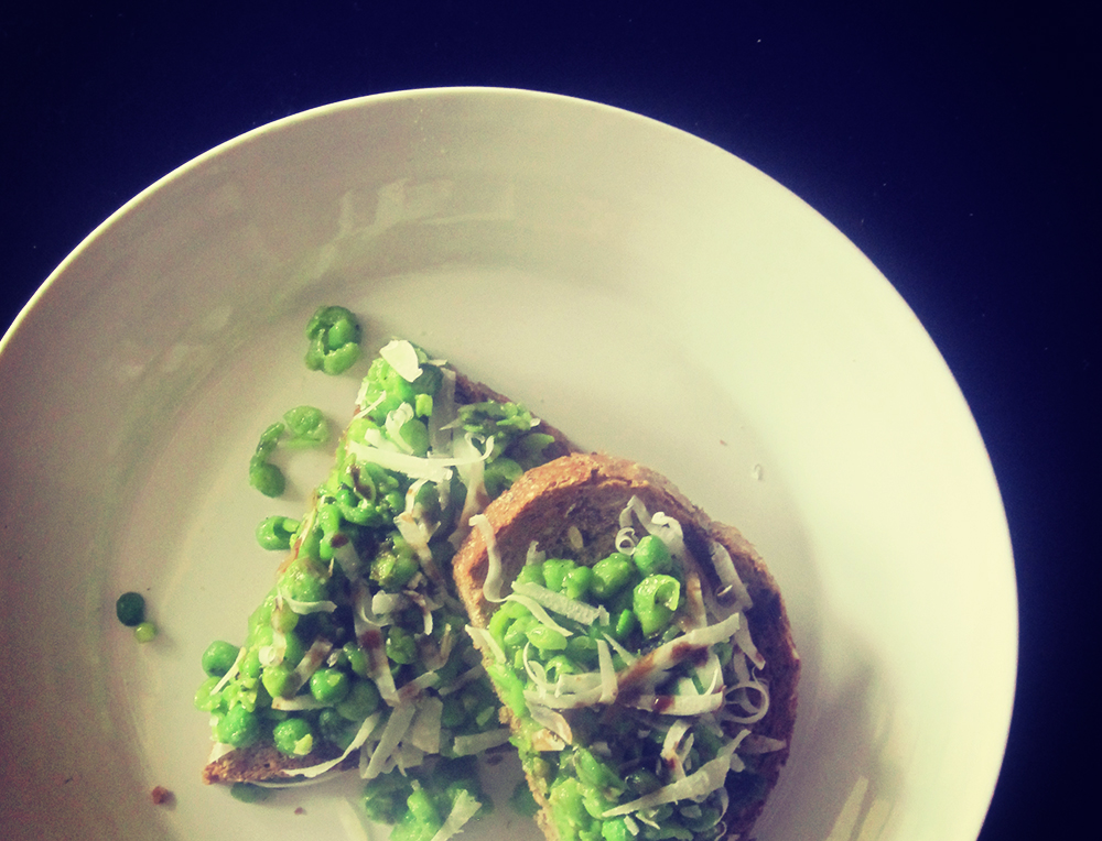 Empty the Fridge - Crostini met doperwten en munt 3
