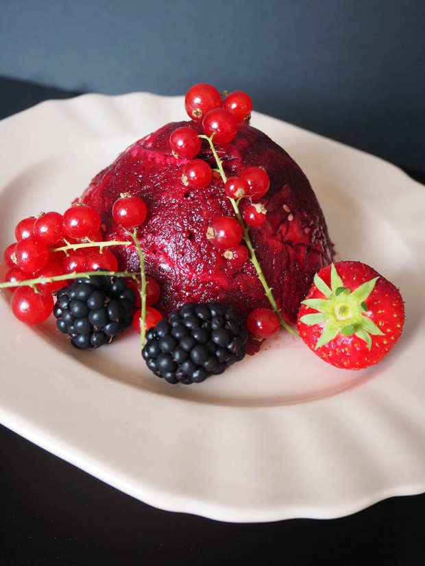 Empty the Fridge - Zomerpudding met bessen