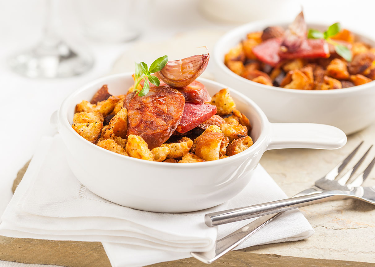 Empty the Fridge - Migas met chorizo